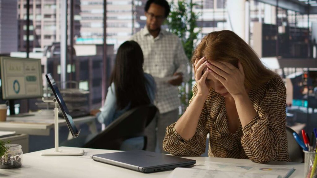 Workplace Anxiety: Symptoms, Causes & How to Cope